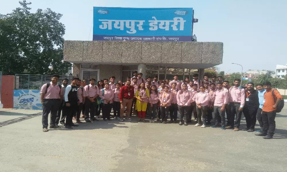 Industrial visit to Jaipur Dairy (SARAS)