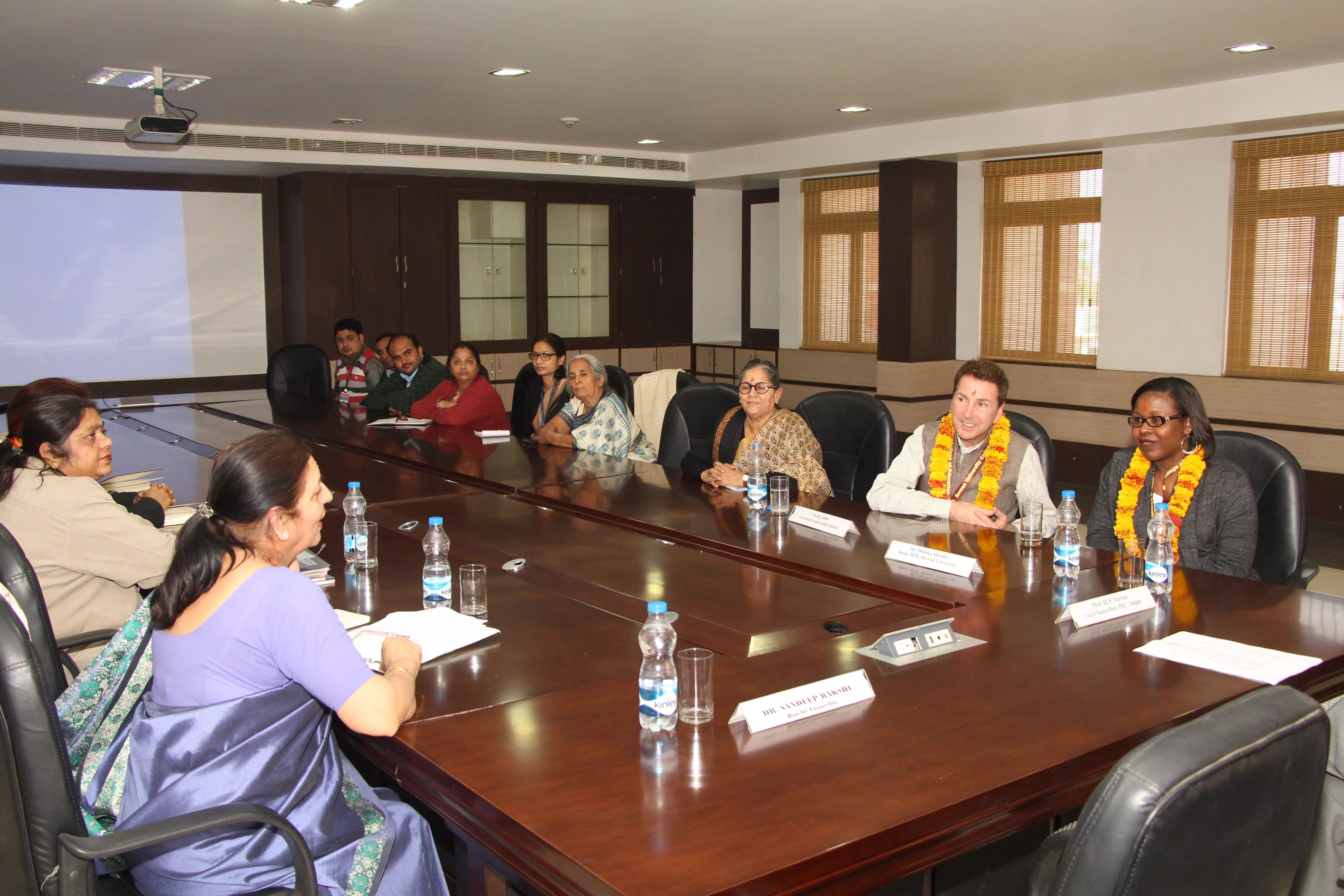 Foreign Delegates Visited School of Education 