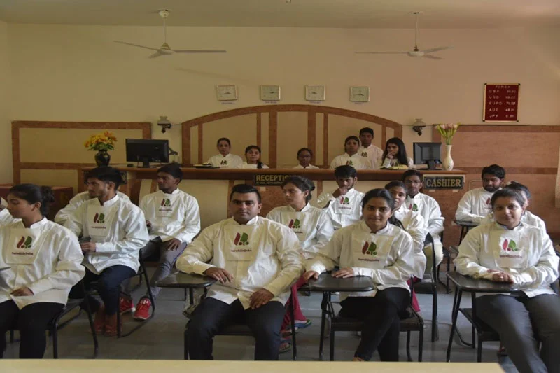 Hunar Se Rozgar tak