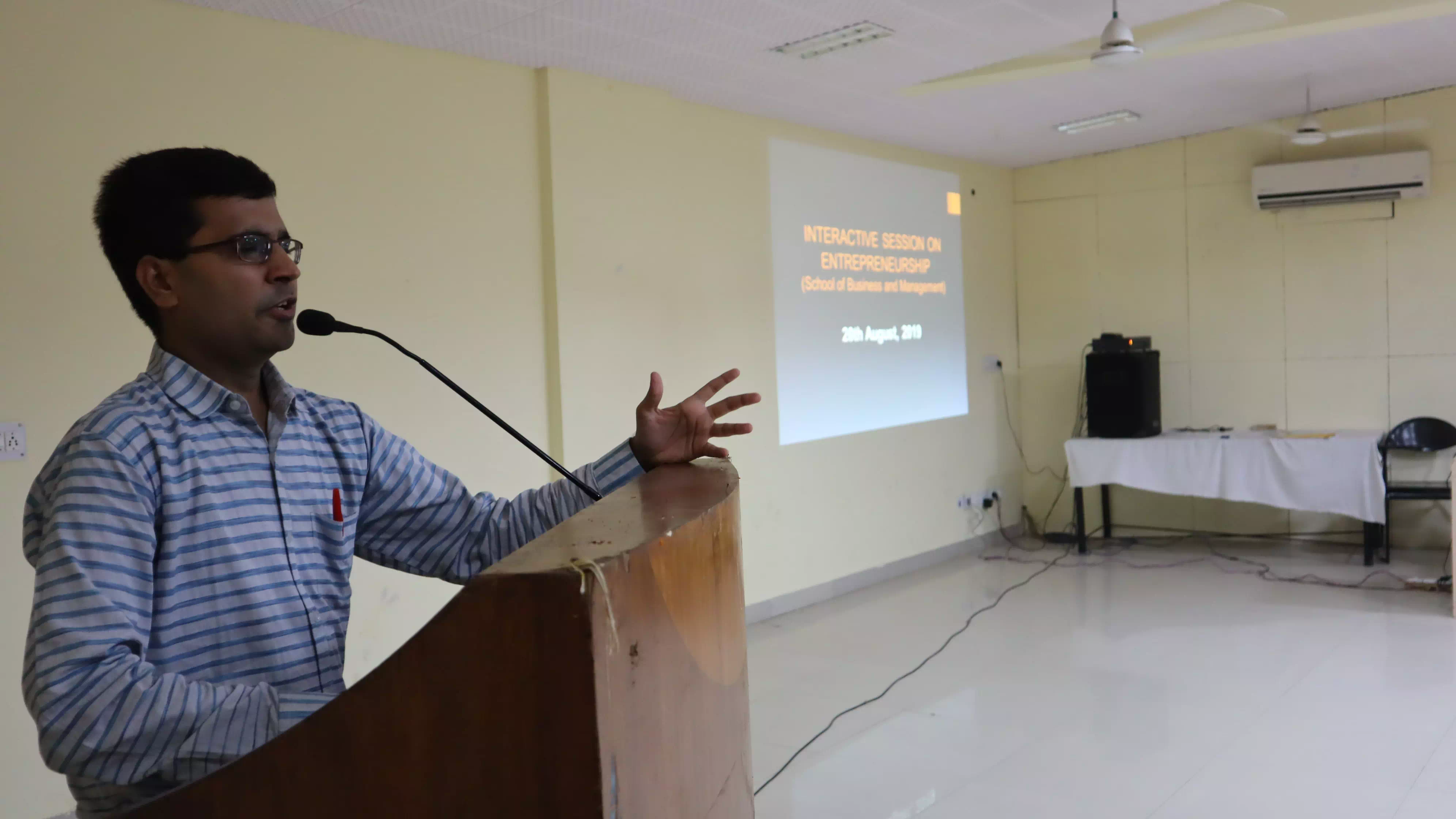 SESSION ON ENTREPRENEURSHIP & IDEA GENERATION